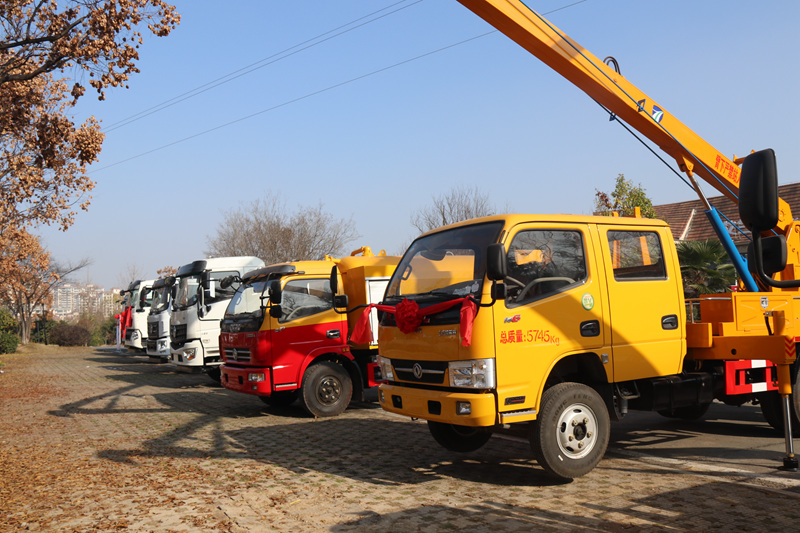 年會(huì)展示車