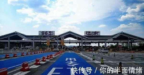 高速上為什么老司機都不走ETC專用通道，原來背后大有文章！